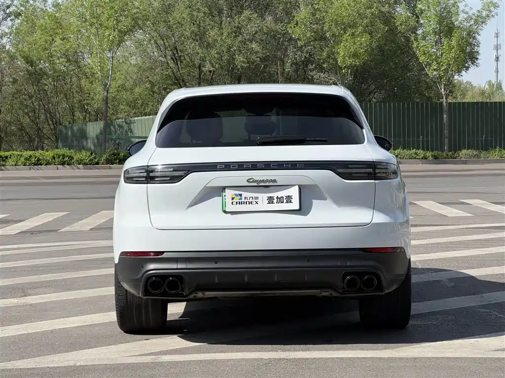 Porsche Cayenne Hybrid 2023 — фото 18