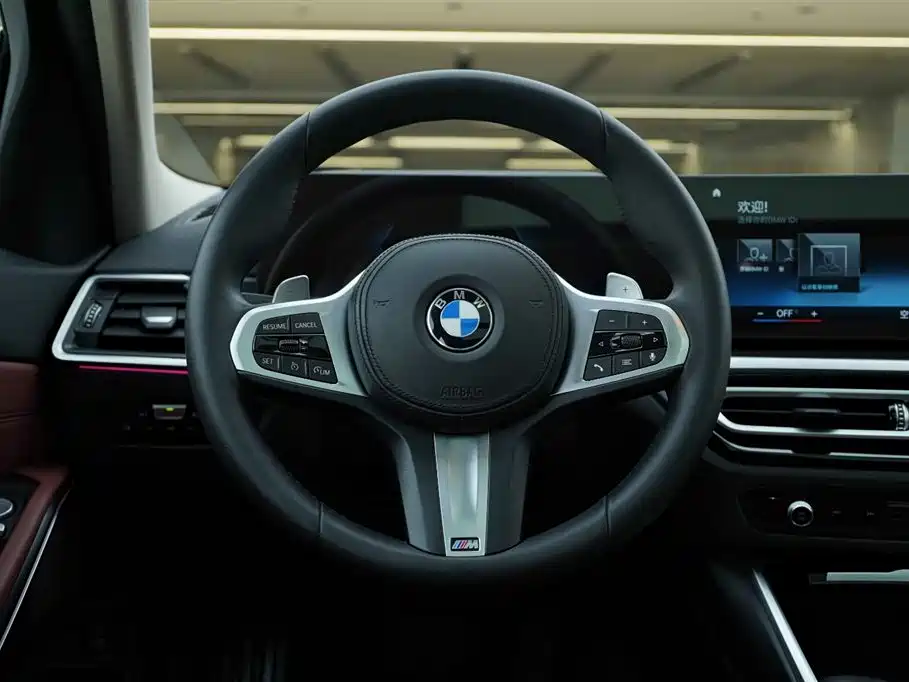 BMW 3 Series 2023 — фото 17