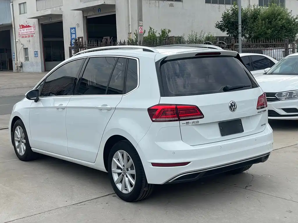 Volkswagen Golf Sportsvan 2020 — фото 9