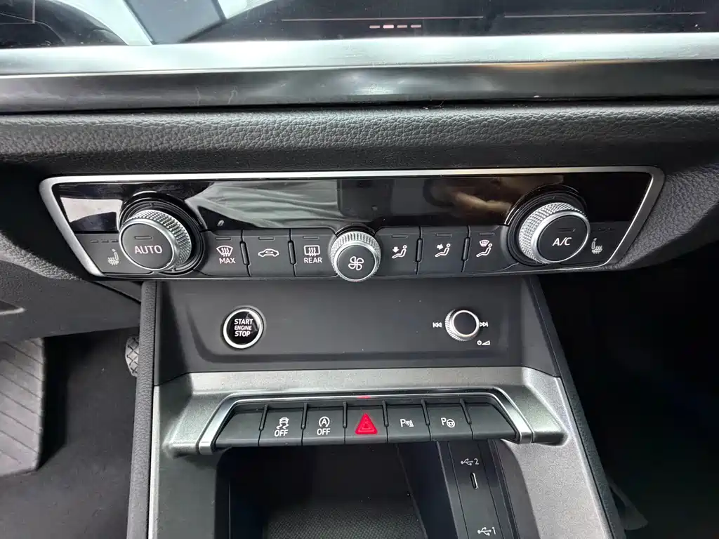 Audi Q3 2022 — фото 13