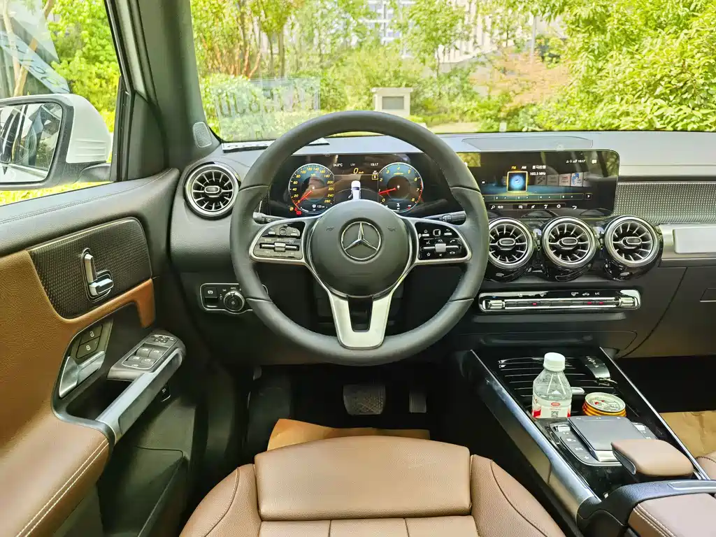 Mercedes-Benz GLB 2023 — фото 11