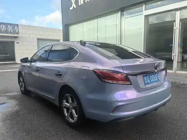MG6 2018