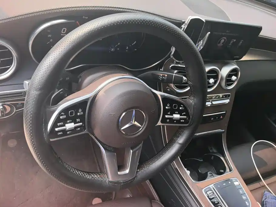 Mercedes-Benz GLC 2020 — фото 15