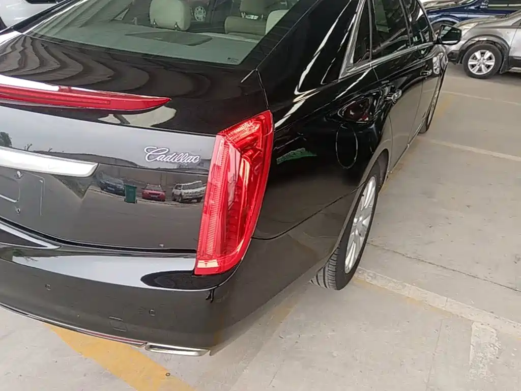 Cadillac XTS 2015 — фото 8