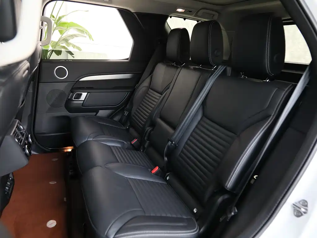 Land Rover Discovery 2022 — фото 14