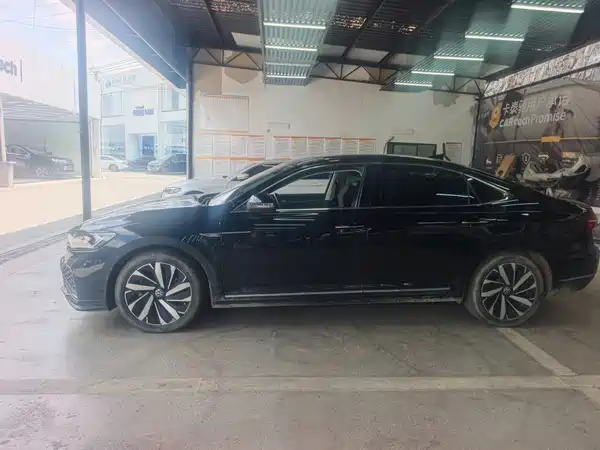 Volkswagen Passat 2022