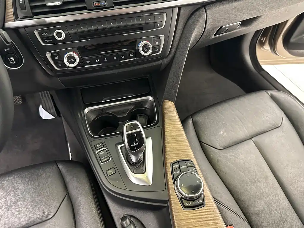 BMW 3 Series GT 2014 — фото 18