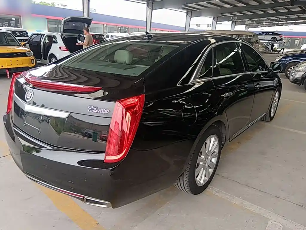 Cadillac XTS 2015 — фото 7