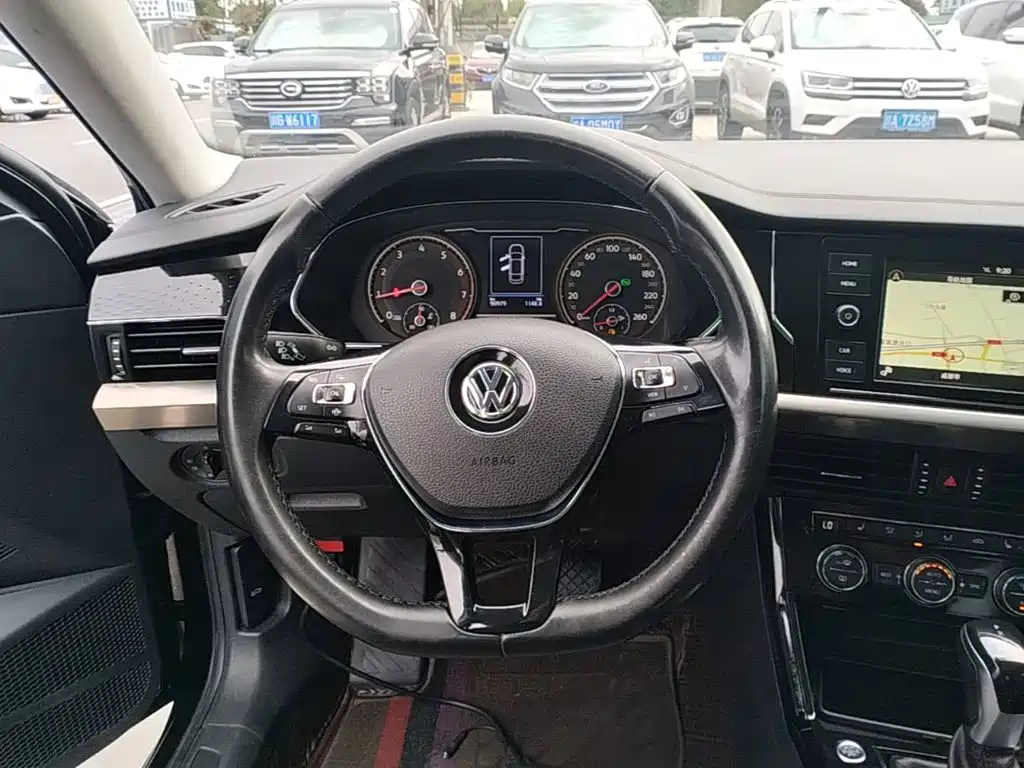Volkswagen Passat 2019 — фото 11