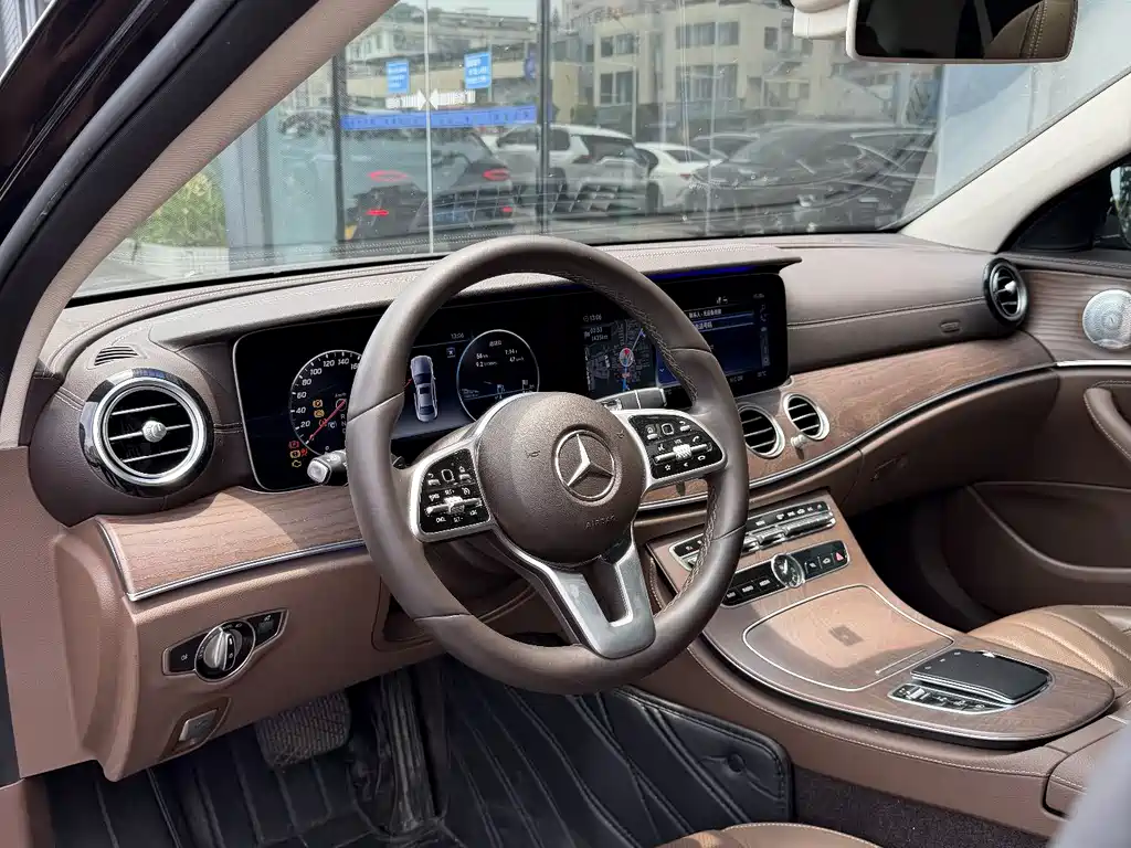 Mercedes-Benz E-Class 2020 — фото 3