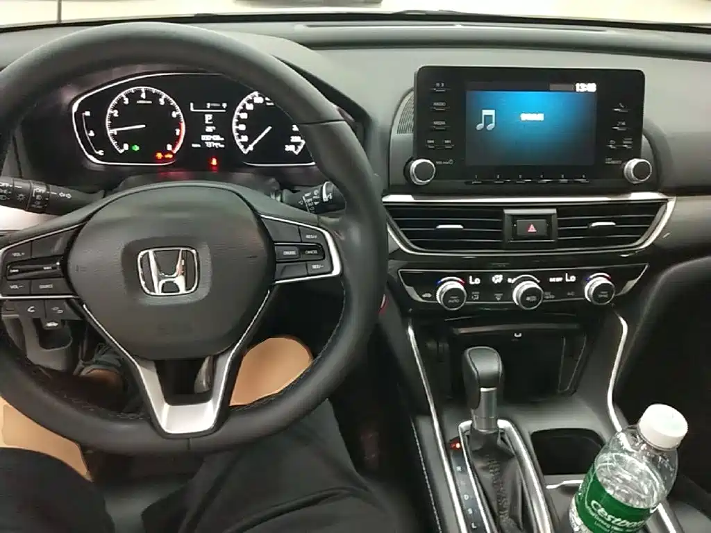 Honda Inspire 2021 — фото 10