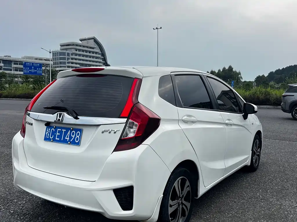 Honda Fit 2016 — фото 6