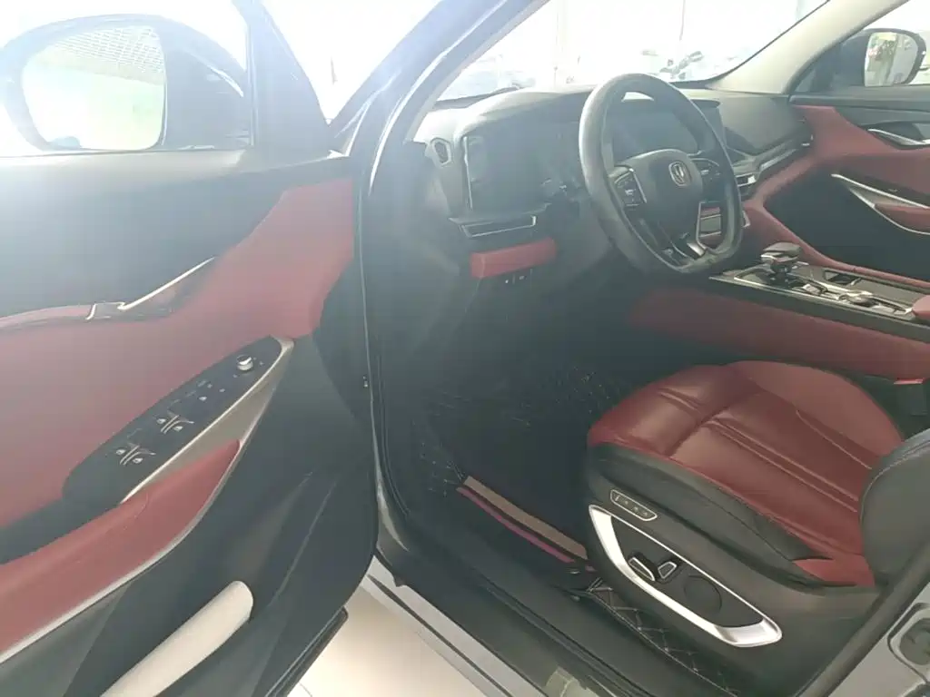 Changan CS75PLUS 2020 — фото 16