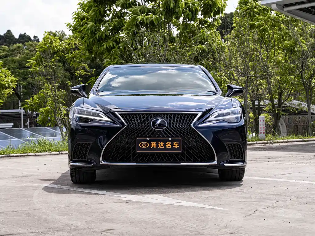 Lexus LS 2021 — фото 2
