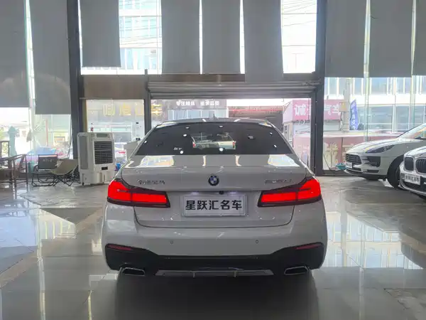 BMW 5 Series 2022
