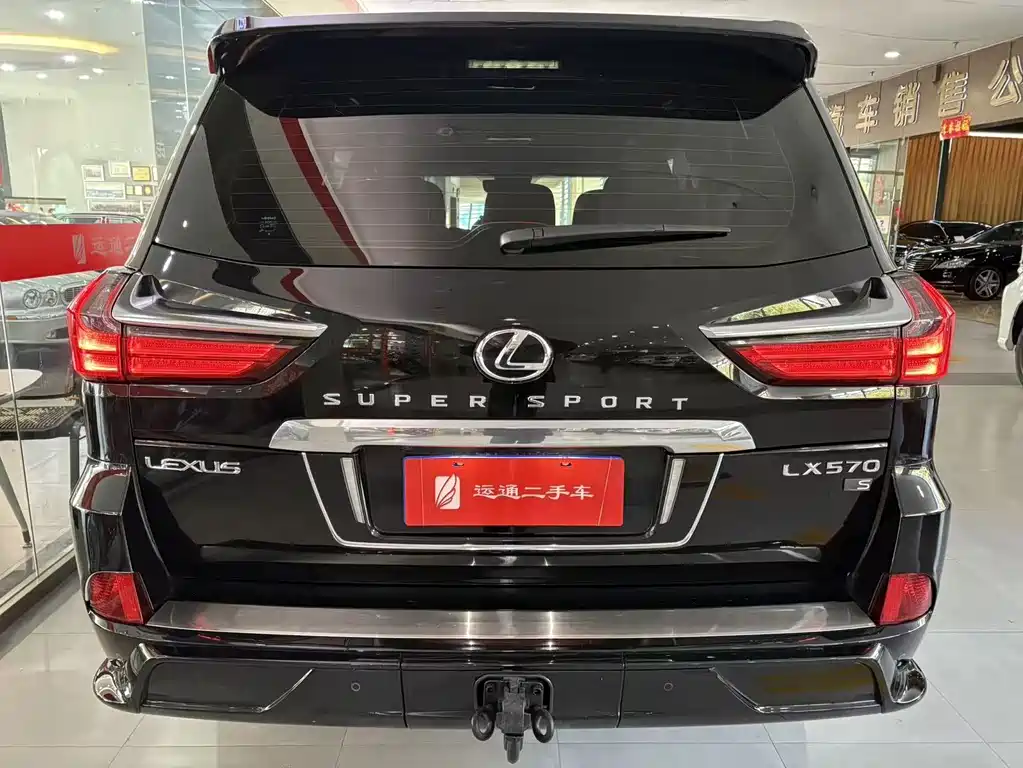 Lexus LX 2019 — фото 10