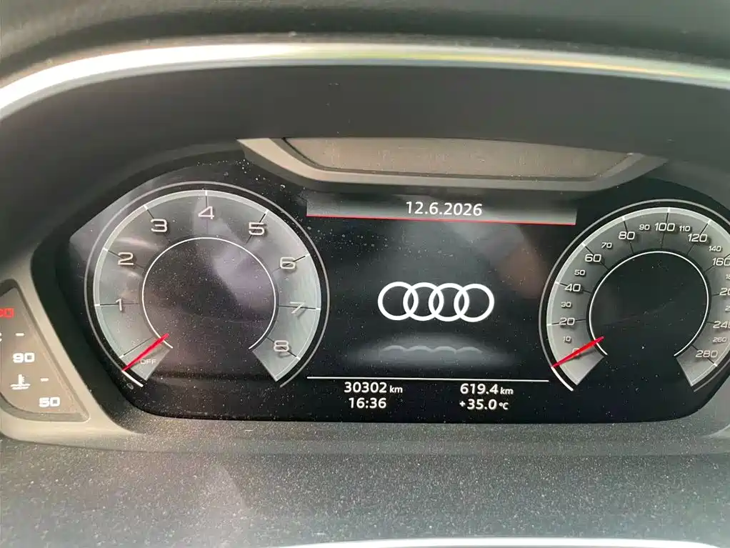 Audi Q3 2023 — фото 9
