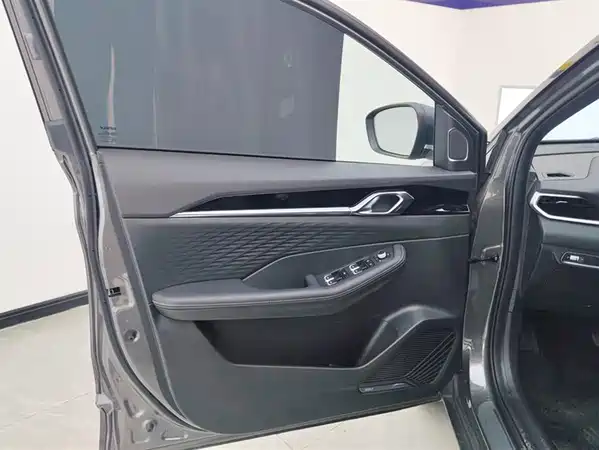 Geely Binyue 2025