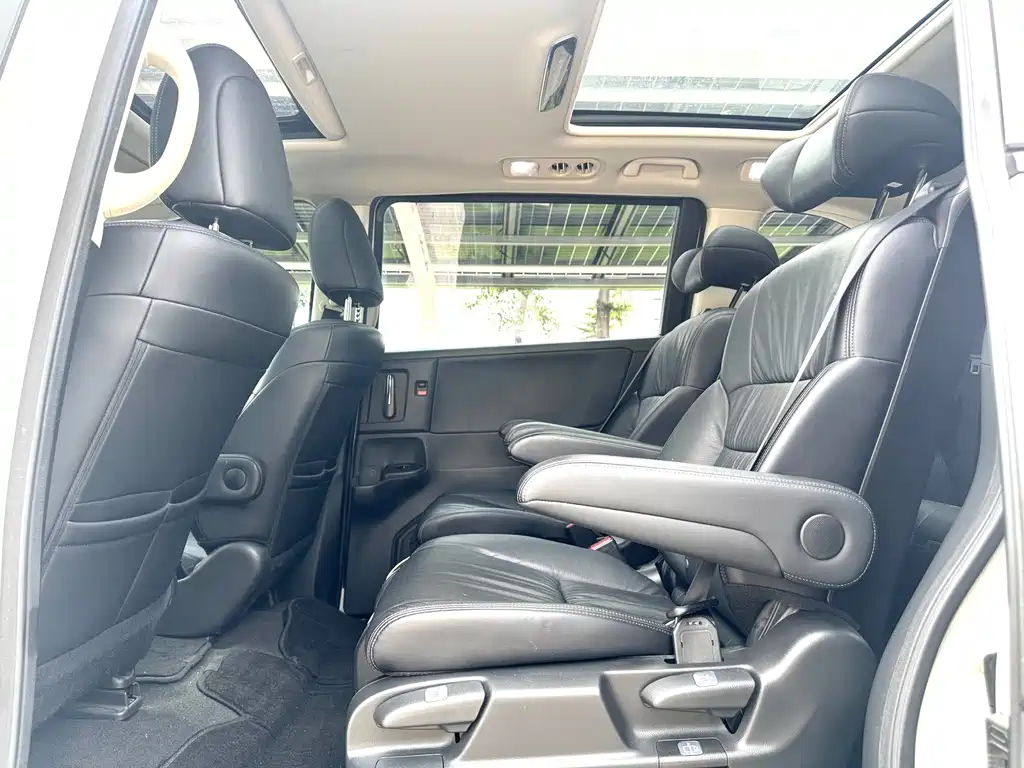 Honda Odyssey 2019 — фото 12