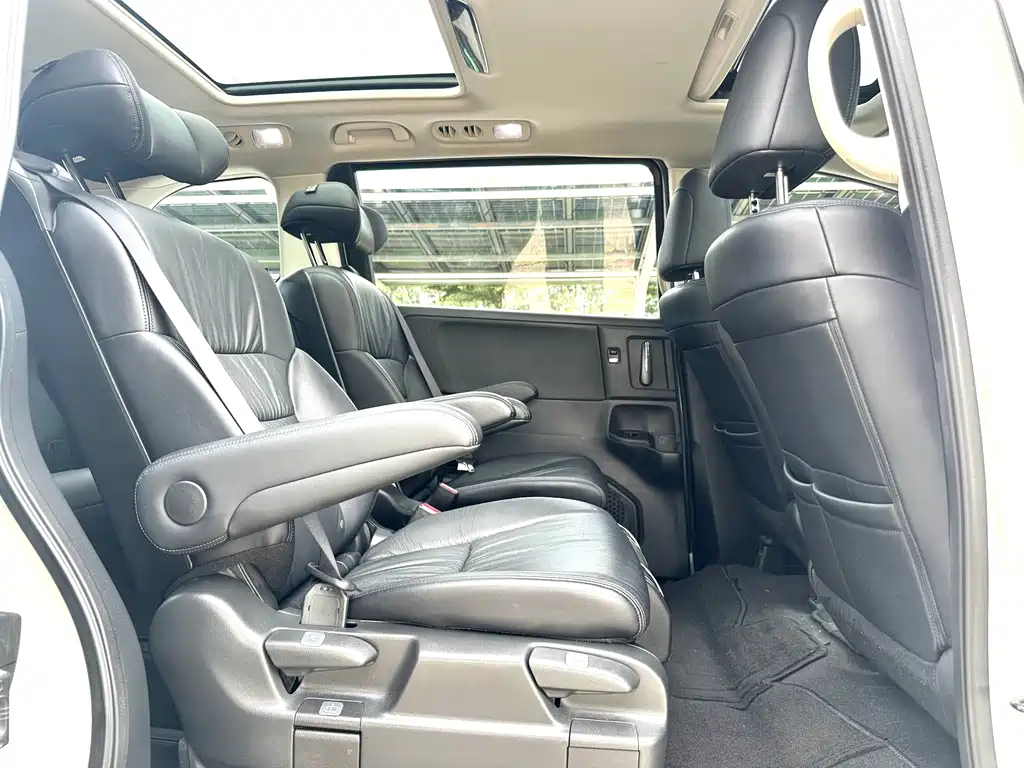 Honda Odyssey 2019 — фото 15