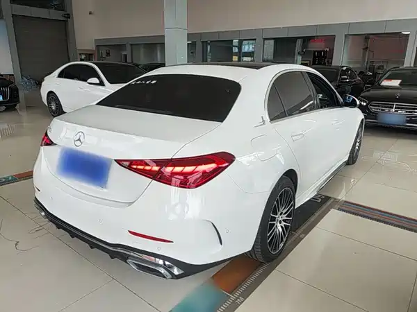 Mercedes-Benz C-Class 2024