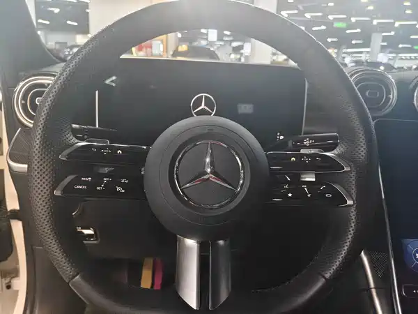 Mercedes-Benz C-Class 2024