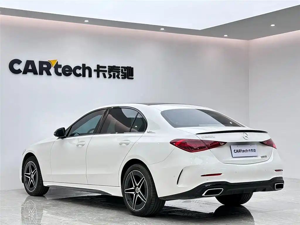 Mercedes-Benz C-Class 2025 — фото 3