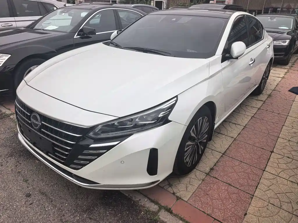 Nissan Teana 2023 — фото 1