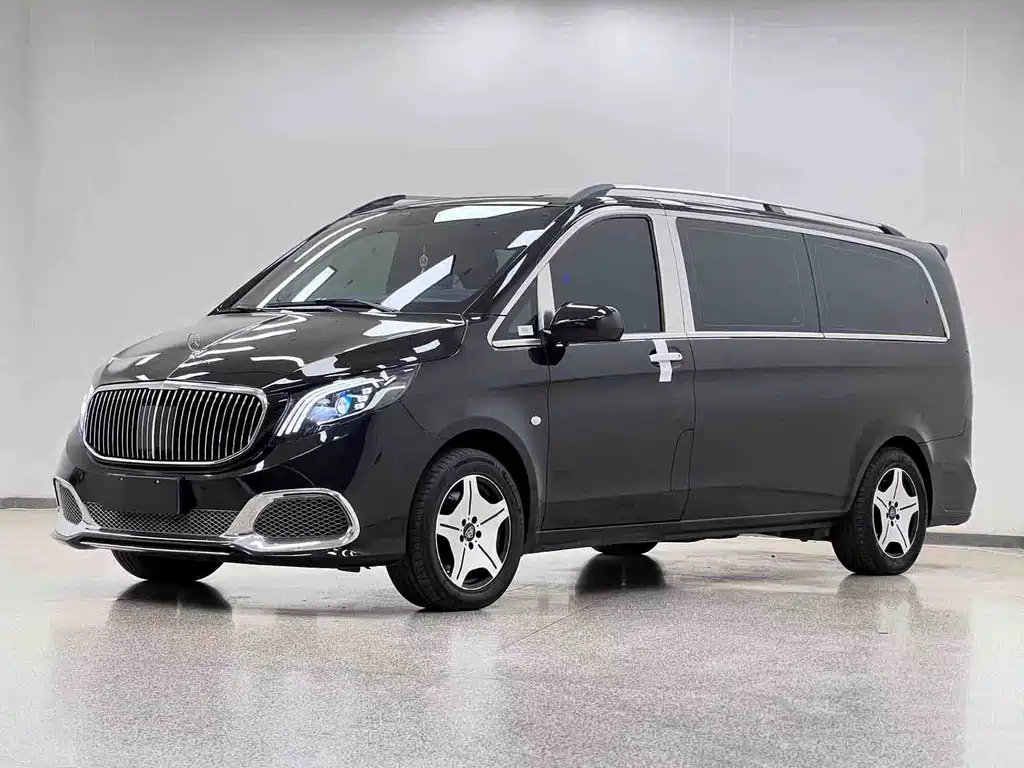 Mercedes-Benz Vito 2024 — фото 1