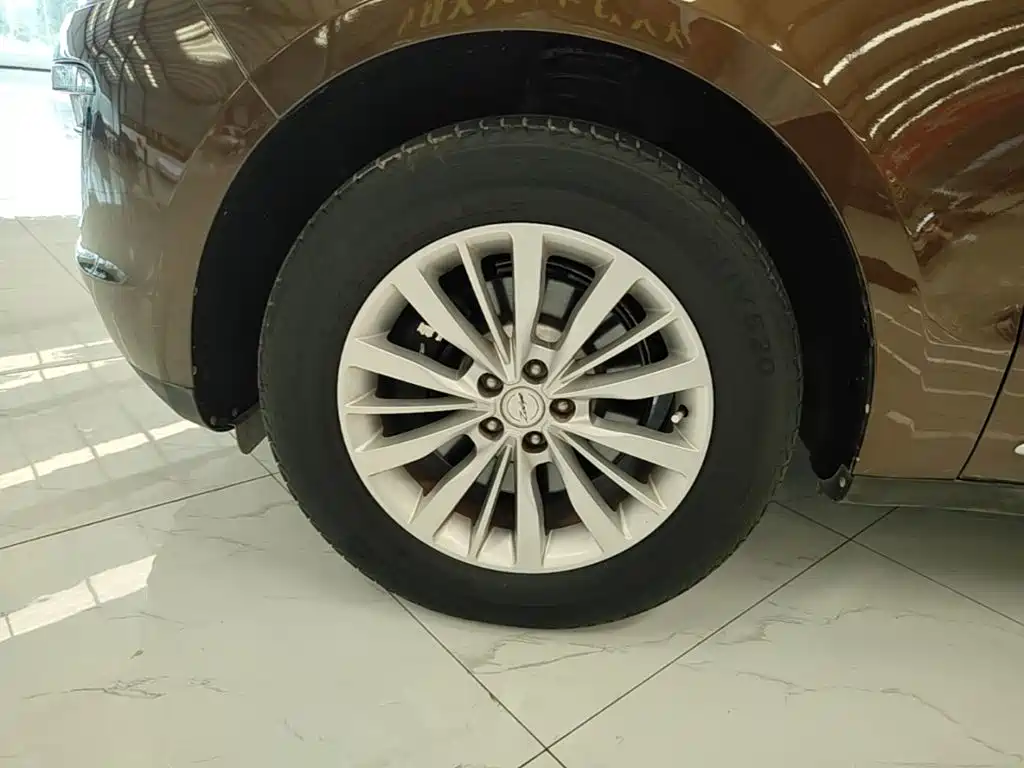 Zotye SR9 2018 — фото 23