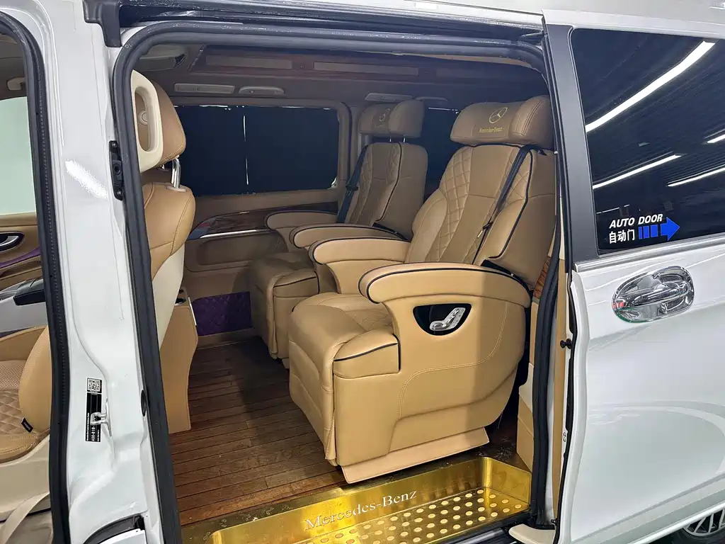Mercedes-Benz V-Class 2019 — фото 9