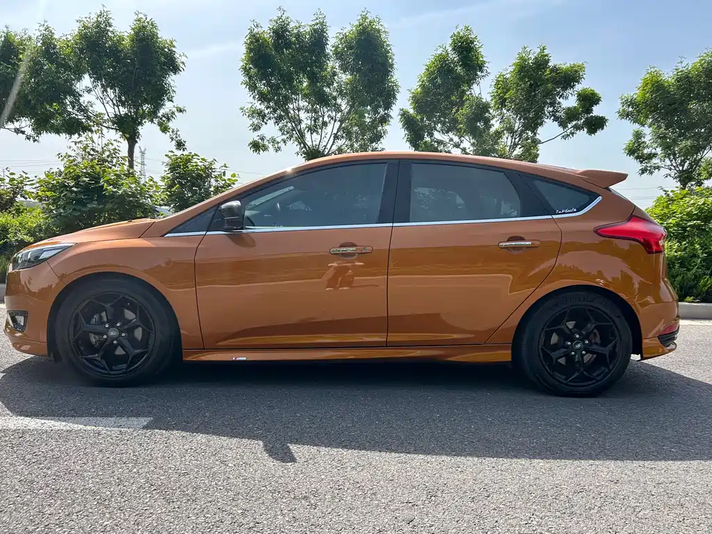 Ford Focus 2016 — фото 3