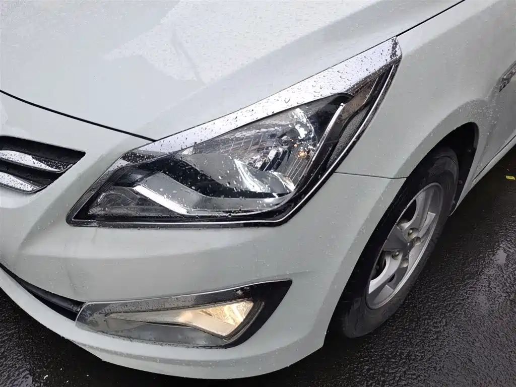 Hyundai Verna 2016 — фото 24