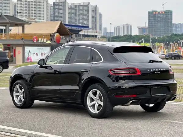 Porsche Macan 2014