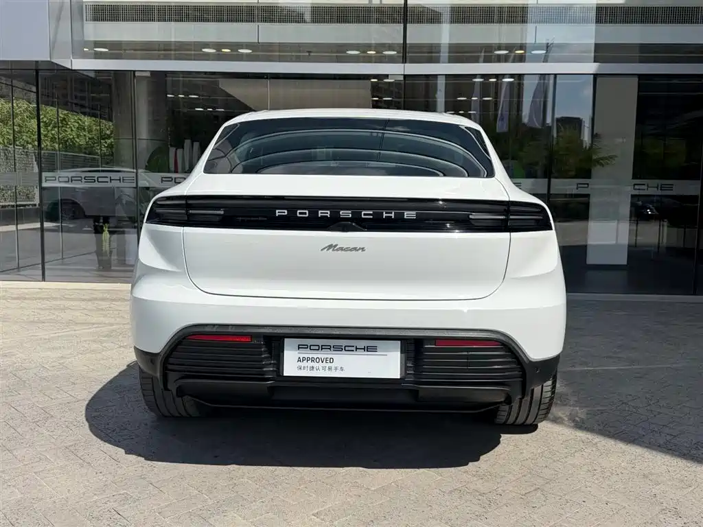 Porsche Macan EV 2025 — фото 5