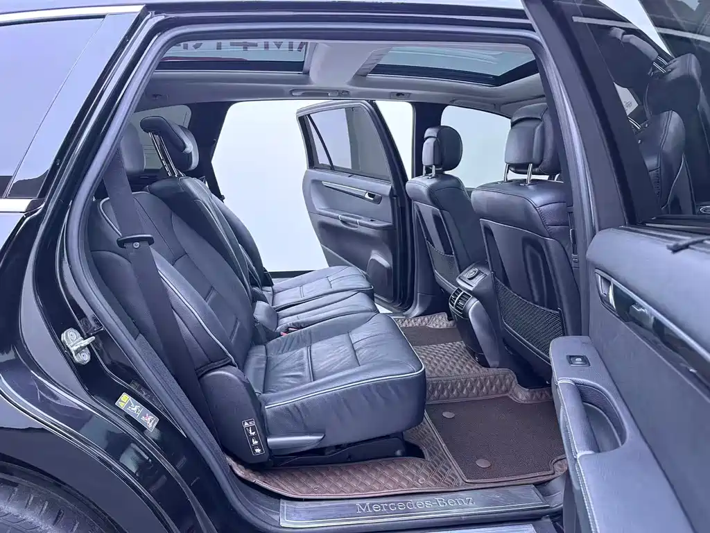 Mercedes-Benz R-Class 2018 — фото 15