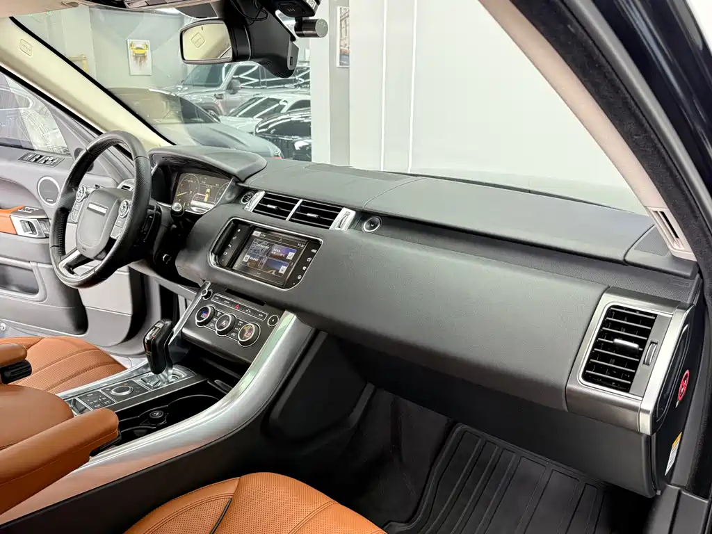 Land Rover Range Rover Sport 2016 — фото 14