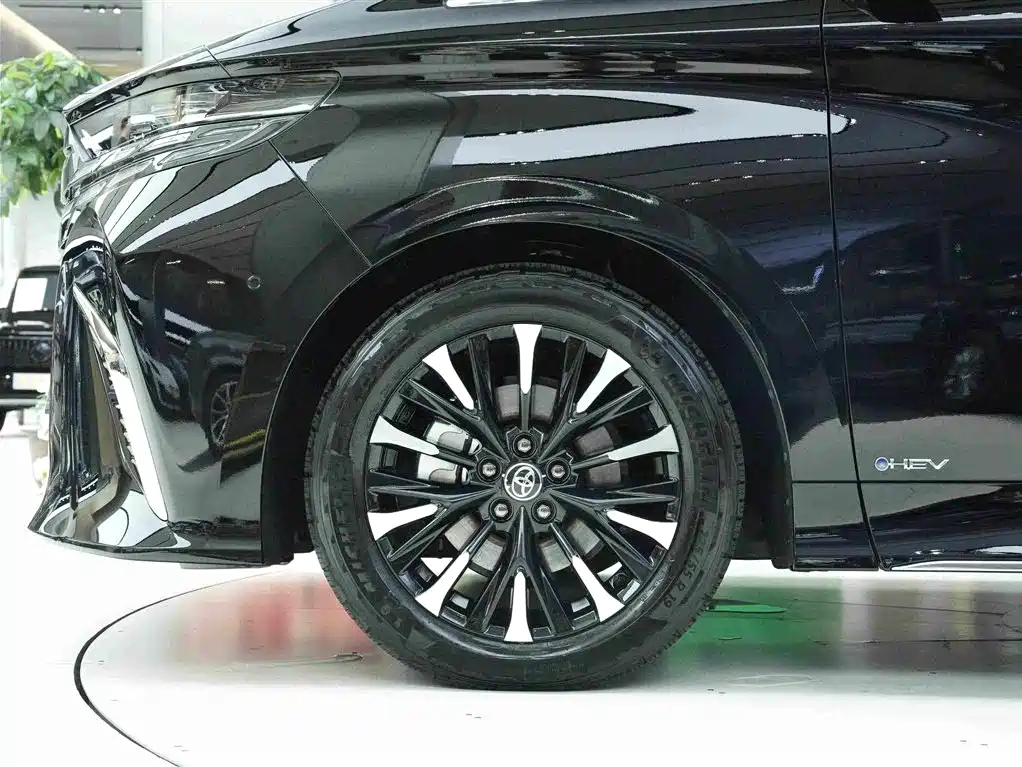 Toyota Alphard 2025 — фото 26