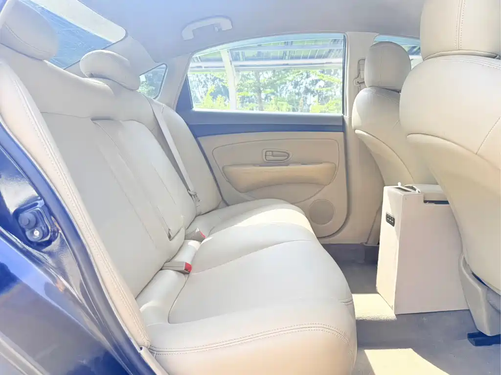 Nissan Sylphy 2014 — фото 14
