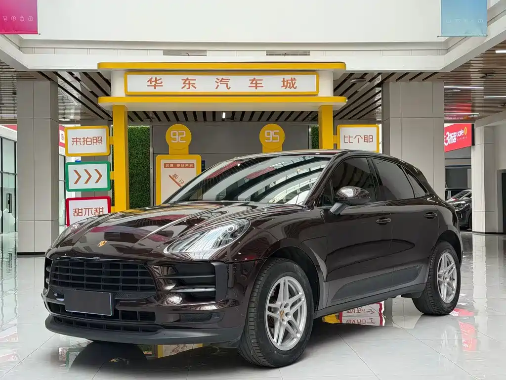 Porsche Macan 2020 — фото 1
