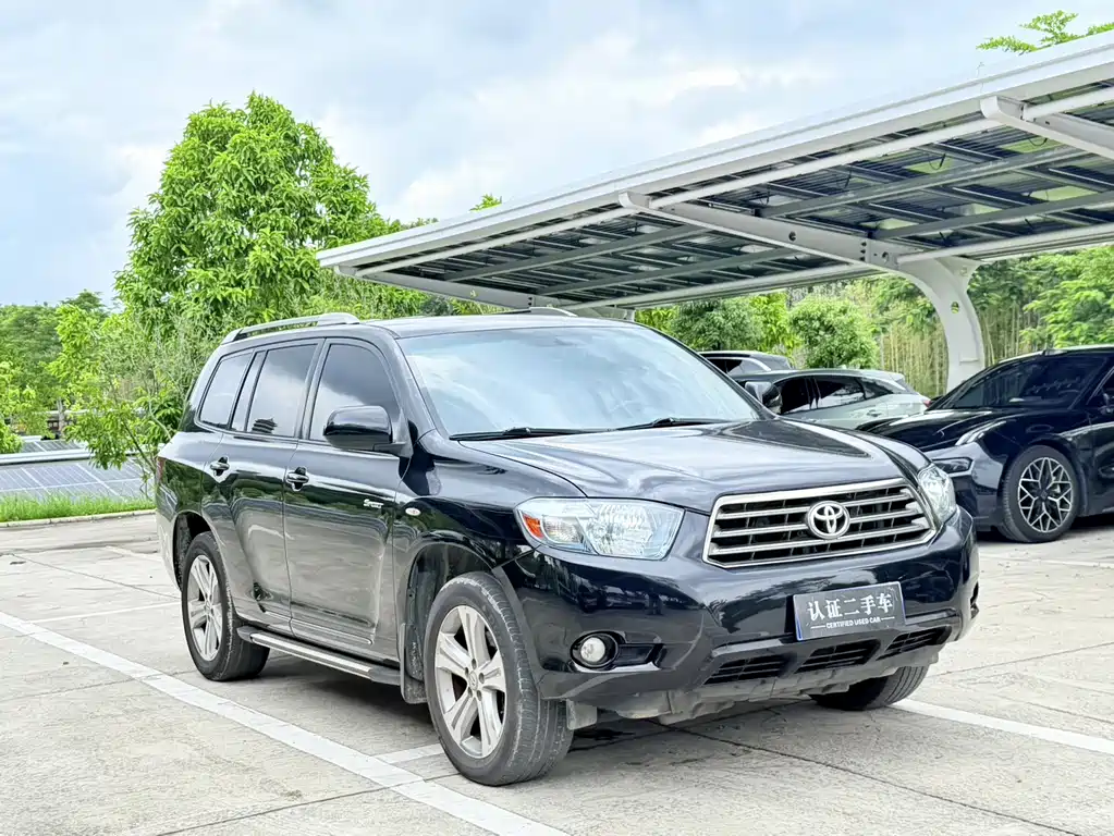 Toyota Highlander 2010 — фото 3