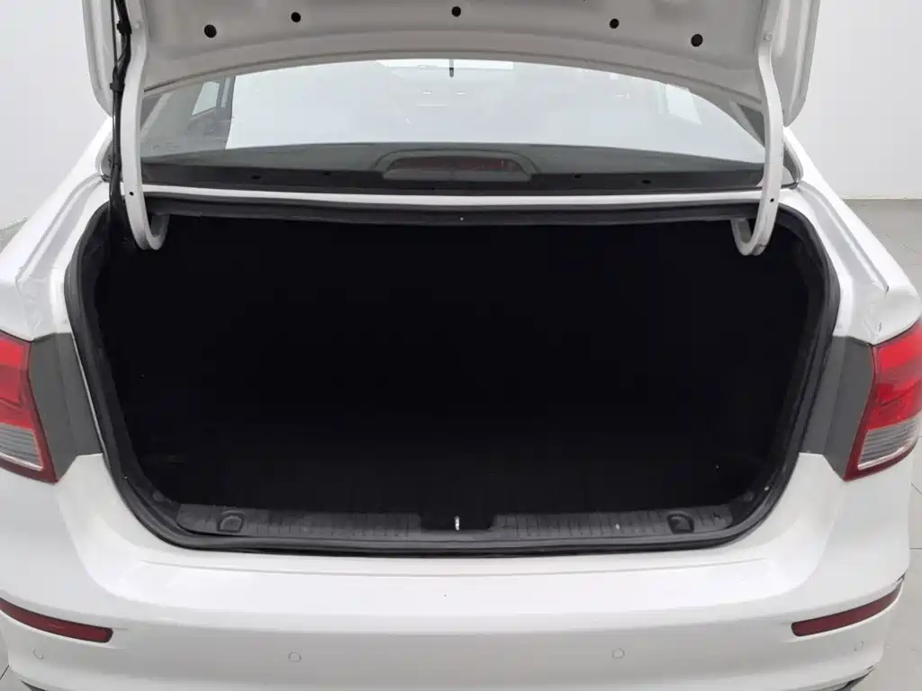 Kia K2 2015 — фото 16