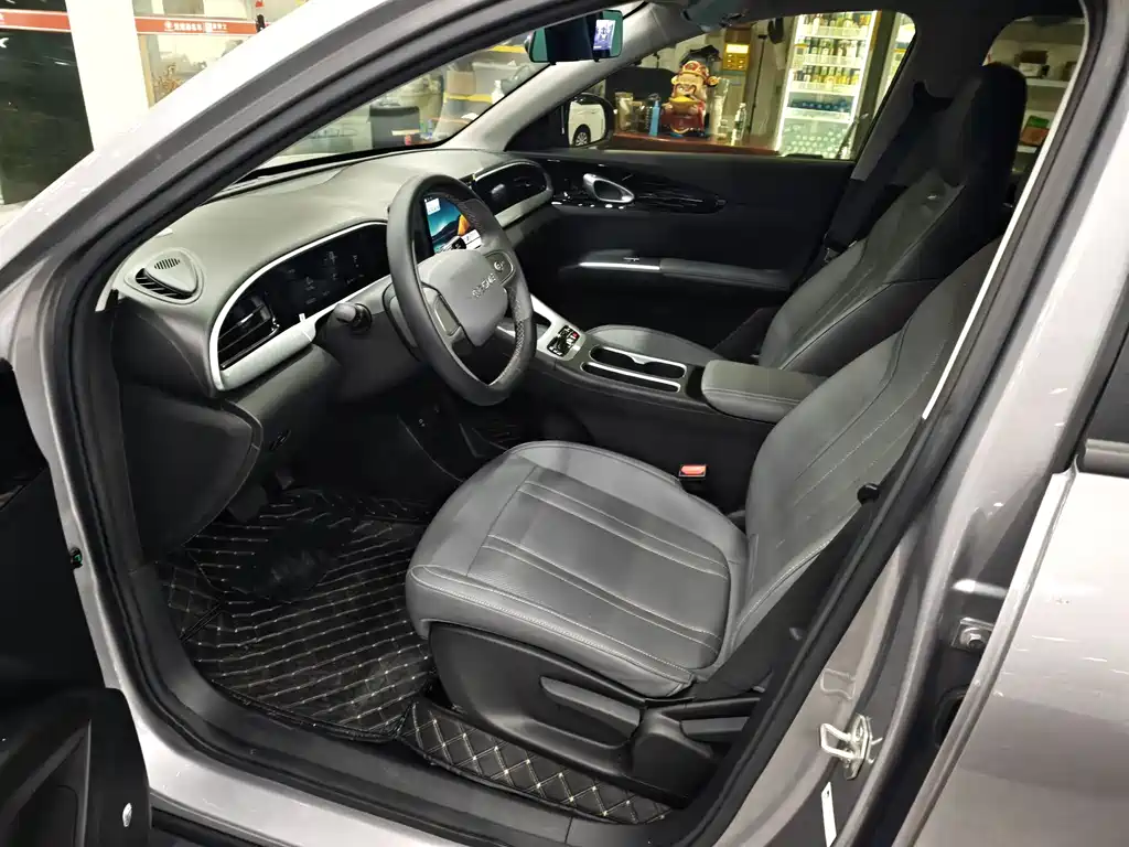 Geely Galaxy Starwish 2025 — фото 4