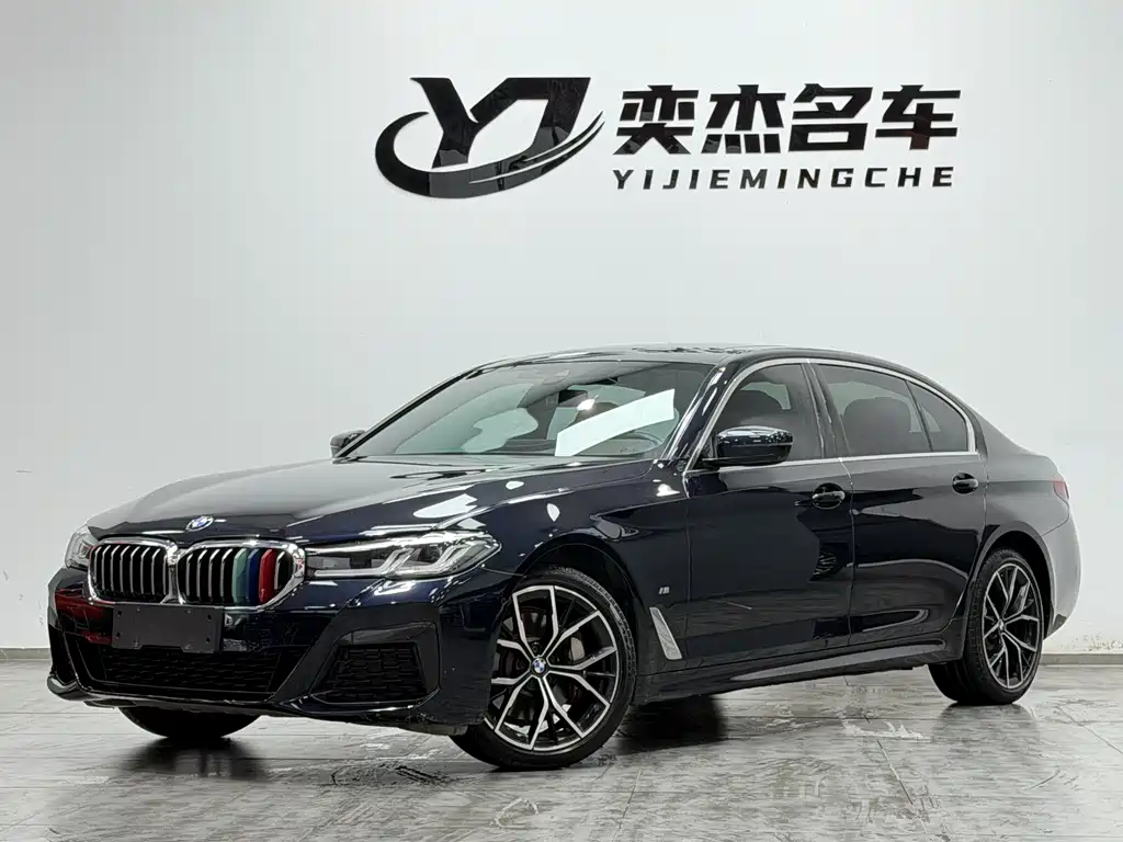 BMW 5 Series 2022 — фото 1