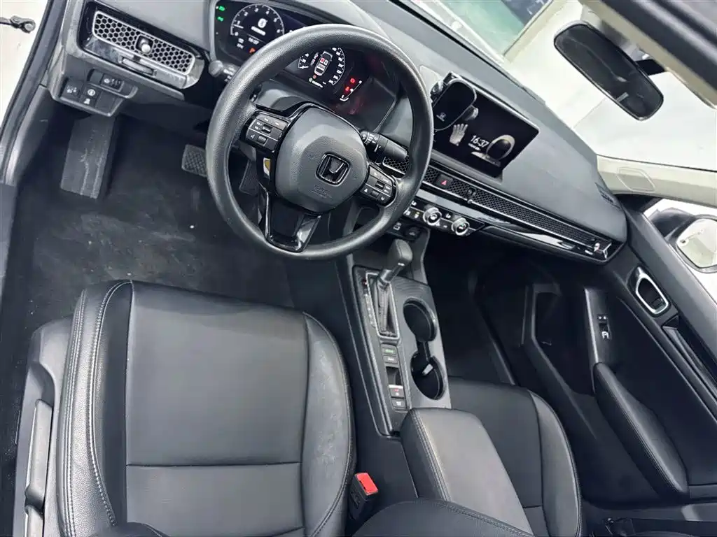 Honda Civic 2023 — фото 13