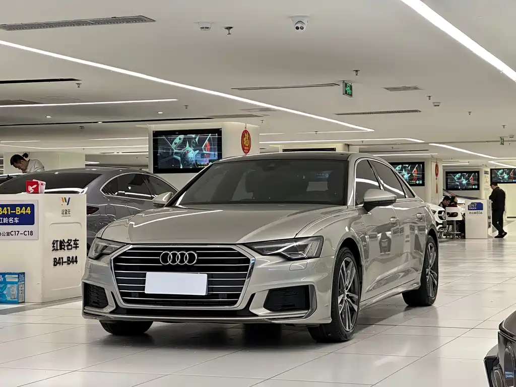 Audi A6L 2020 — фото 1