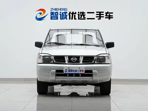 Nissan D22 2014
