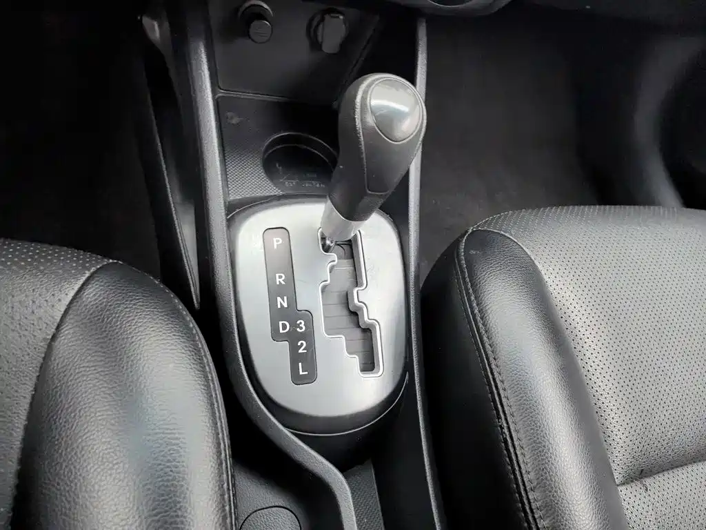 Kia K2 2015 — фото 13