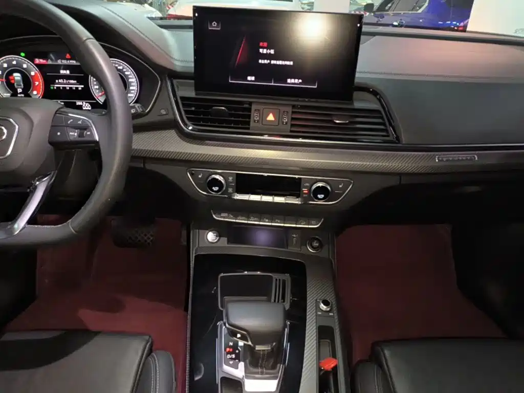 Audi Q5L 2022 — фото 13