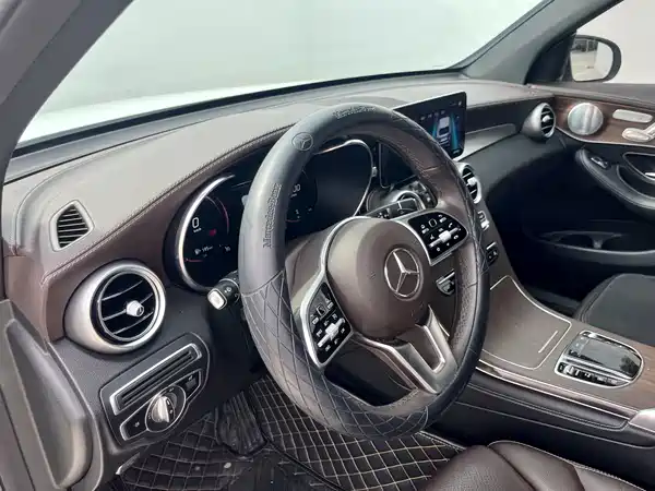 Mercedes-Benz GLC 2021